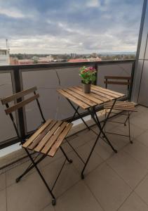 En balkon eller terrasse på The East End Retreat