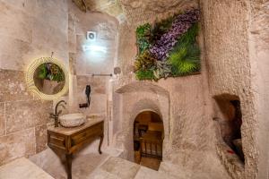 Ένα μπάνιο στο Zula Cave House +36 φωτογραφίες