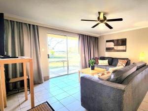 Χώρος καθιστικού στο Carousel Eco Estate