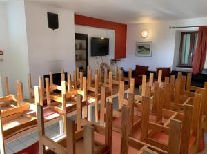 Televiisor ja/või meelelahutuskeskus majutusasutuses Gîte La Renardière +5 fotot