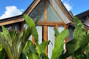El edificio en el que está la casa de huéspedes