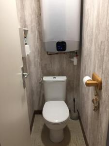 Vannituba majutusasutuses Superbe Appartement classé 3 étoiles La Mine d'Or à pied