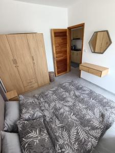 Postel nebo postele na pokoji v ubytování 2 bedroom-Pearl Side 101