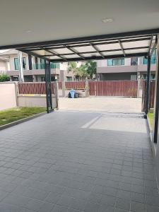 an empty parking lot with awning in front of a building at Venice 3 bedroom, 3 bathroom, single family villa in Ban Nong Chaeng +7 photos