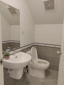 Ένα μπάνιο στο The lake Townhouse 3BR 3BA