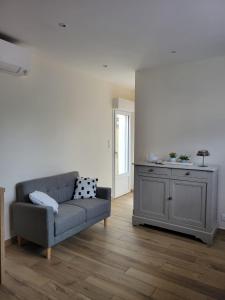 Χώρος καθιστικού στο petite maison Margalice