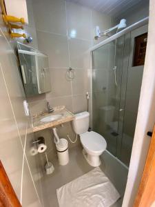 Koupelna v ubytování Viva Praia Flats, maravilhosa hospedagem na praia! + 20 fotografií