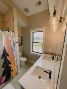 Koupelna v ubytování Ski Granby Ranch five minutes from the house