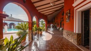 Bazén v ubytování Casa de Mis Dos Gitanillas Villafranca de Córdoba by Ruralidays nebo v jeho okolí