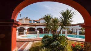 Bazén v ubytování Casa de Mis Dos Gitanillas Villafranca de Córdoba by Ruralidays nebo v jeho okolí