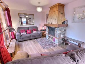 Χώρος καθιστικού στο Chalet confortable avec billard, cheminée et Wifi à Vallandry - FR-1-411-545