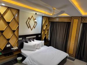 Imagen de la galería de Sapphire Stays Hotel and Restaurant Peshawar, en Peshawar