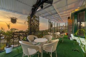 Μπαλκόνι ή βεράντα στο Kasauli Residency +21 φωτογραφίες