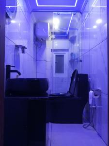 Ένα μπάνιο στο Omnia Luxe Villa