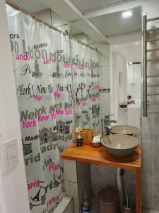 Ένα μπάνιο στο OKIN 1 Mae Del Tuyu