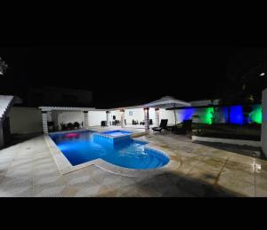 Πισίνα στο ή κοντά στο villa fortuna