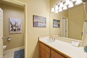 Koupelna v ubytování River Ridge 323B home