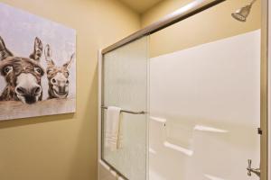 Koupelna v ubytování River Ridge 323B home + 8 fotografií