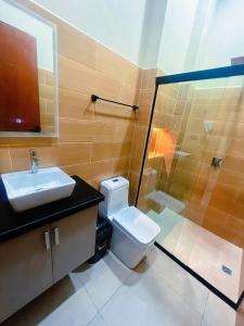 O baie la Exclusive and Central Studio Apartment