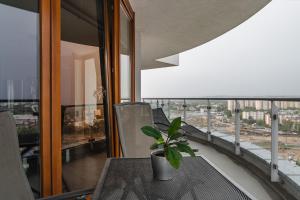 Μπαλκόνι ή βεράντα στο Apartment 60 m with a panoramic terrace 11th floor