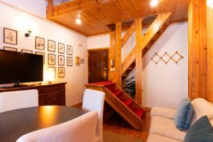 Μια τηλεόραση ή/και κέντρο ψυχαγωγίας στο Sci a 10 Min! Chalet in Legno, Roccaraso Centro