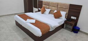 Gallery image of Hotel O Krishna Palace in Prayagraj +9 photos