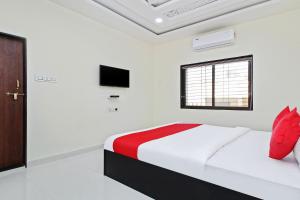 Ένα ή περισσότερα κρεβάτια σε δωμάτιο στο Hotel O Shiv Shahi The Leaf Lodging +29 φωτογραφίες