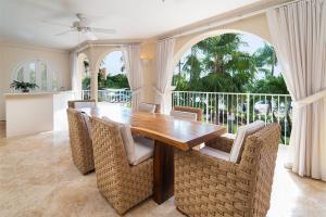 Ban công/sân hiên tại St, Peter's Bay 211 2 bed apts