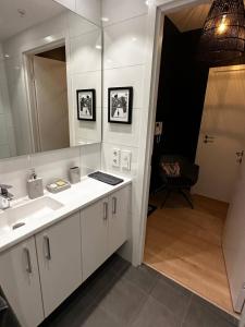 Ένα μπάνιο στο Kristiansand +59 φωτογραφίες