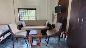 Μια τηλεόραση ή/και κέντρο ψυχαγωγίας στο Niksh Farm Stay