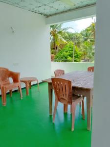 Φωτογραφία από το άλμπουμ του Talalla Bay Inn Beach Bungalow σε Talalla South