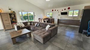 Η κουζίνα ή μικρή κουζίνα στο RUNDINELLE-Piscine privée- clim-wifi-plage à pieds