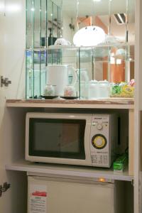 Η κουζίνα ή μικρή κουζίνα στο HOTEL AN Shinjuku Kabukicho (Adult Only)