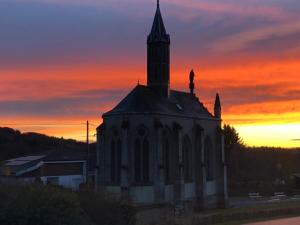Päikesetõus või päikeseloojang apartemendi juurest või lähedalt vaadatuna +1 foto