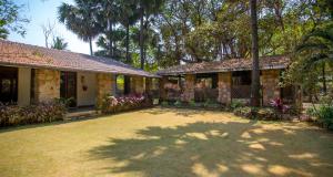 Vườn quanh Manoribel