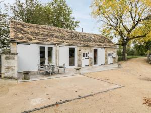 Το κτήριο όπου στεγάζεται  η παραθεριστική κατοικία