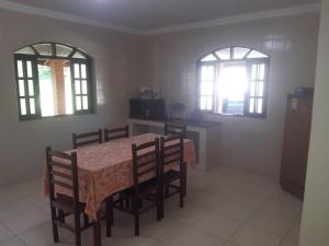 TV a/nebo společenská místnost v ubytování Chácara dos sonhos