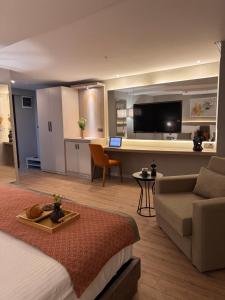 TV a/nebo společenská místnost v ubytování Park Dedeman City Alsancak + 35 fotografií