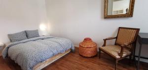 Postel nebo postele na pokoji v ubytování Charmante Zollhaus-Wohnung - 2 bis 3 Gäste nähe Schweiz