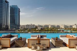 Πισίνα στο ή κοντά στο JW Marriott Hotel Tashkent