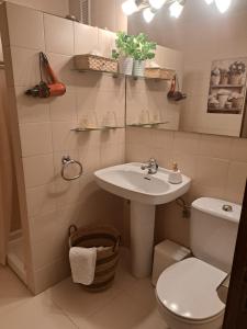 Koupelna v ubytování Casa Rural Erletxe + 82 fotografií