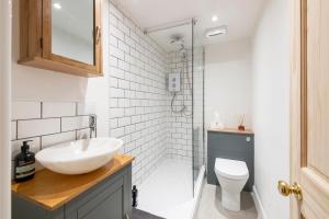 Et badeværelse på The Georgian Studio + 8 billeder