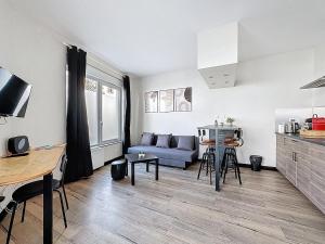 Kuchyň nebo kuchyňský kout v ubytování Appartement lumineux en rez-de-chaussée vers CHU