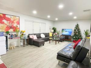 TV a/nebo společenská místnost v ubytování Happy Home + 22 fotografií