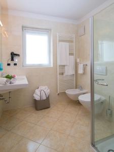 Koupelna v ubytování Hotel Blitzburg