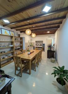 Η κουζίνα ή μικρή κουζίνα στο Maithree International Meditation Center