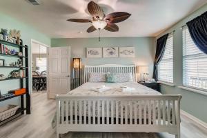 Ένα ή περισσότερα κρεβάτια σε δωμάτιο στο Blue Heaven