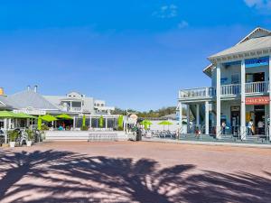 Το κτήριο όπου στεγάζεται  η παραθεριστική κατοικία