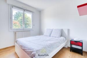 Postel nebo postele na pokoji v ubytování Latignaciens Maréchal - House - 20 min Disney