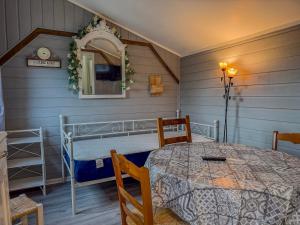 Foto sihtkohas Auguaise asuva majutusasutuse Petit Chalet idéal à la campagne avec wifi et parking galeriist